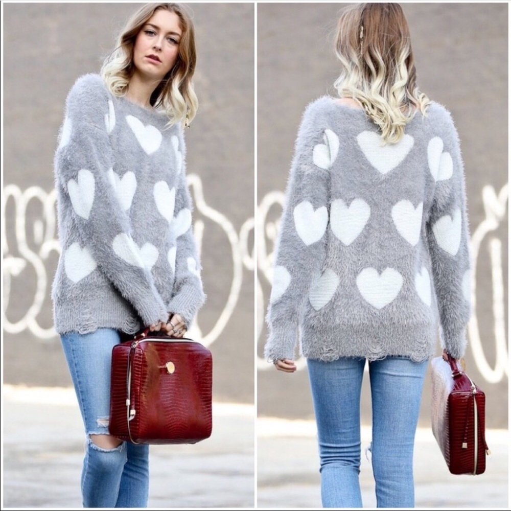 Fluffy Distressed Heart sweater❤️. HP 3/3🔥💥 - Picture 2 of 8